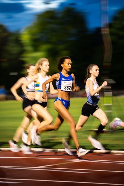 Miriam Dattke (LG TELIS FINANZ Regensburg) ueber 3000m am 03.06.2022 waehrend der Sparkassen Gala in Regensburg